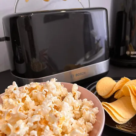 Petit 1 Bed Center *