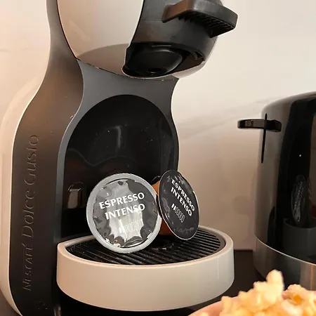 Petit 1 Bed Center *